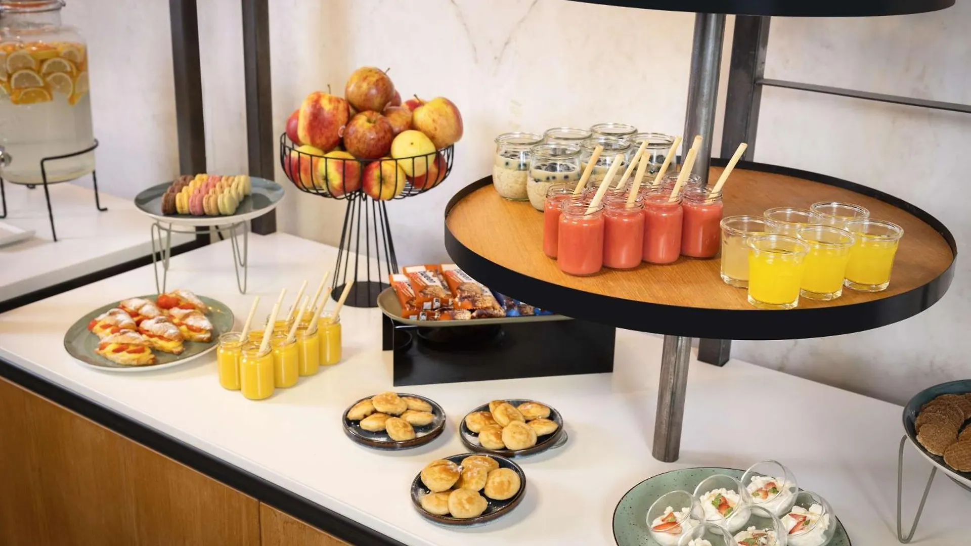 Nh Amsterdam Zuid Hotel 4*,  Netherlands